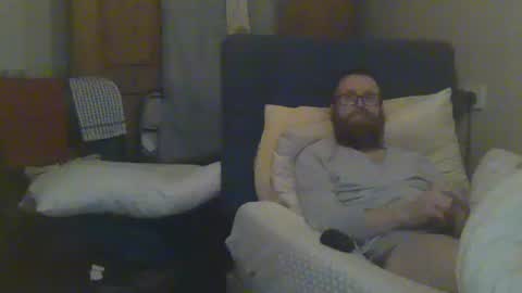 chris online show from February 3, 1:09 am