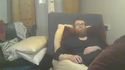 Snapshot of cs014g8493 chatting on March 20, 12:37 am chris online show from March 20, 12:37 am