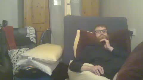 Snapshot of cs014g8493 chatting on April 13, 10:48 pm chris online show from April 13, 10:48 pm
