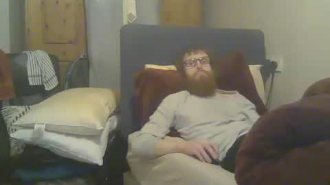 Snapshot of cs014g8493 chatting on May 14, 10:16 pm chris online show from May 14, 10:16 pm