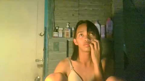 Snapshot of csiscar9 chatting on November 16, 4:34 pm Lauren online show from November 16, 4:34 pm