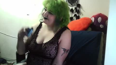 Snapshot of cthelady chatting on February 7, 5:31 am Zelly online show from February 7, 5:31 am