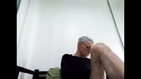 Snapshot of cucaio18 chatting on January 16, 10:21 am BIG UNCUT HARD COCK online show from January 16, 10:21 am