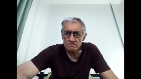 Snapshot of cucaio18 chatting on February 6, 8:18 am BIG UNCUT HARD COCK online show from February 6, 8:18 am