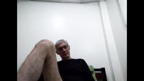 Snapshot of cucaio18 chatting on February 12, 2:43 pm BIG UNCUT HARD COCK online show from February 12, 2:43 pm