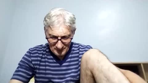 Snapshot of cucaio18 chatting on September 20, 3:29 am BIG UNCUT HARD COCK online show from September 20, 3:29 am