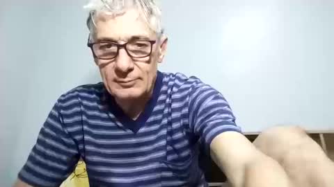 Snapshot of cucaio18 chatting on September 24, 12:47 am BIG UNCUT HARD COCK online show from September 24, 12:47 am