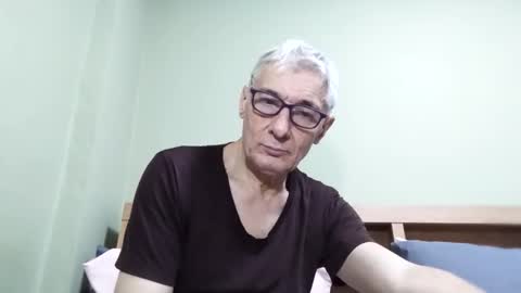Snapshot of cucaio18 chatting on October 8, 2:42 am BIG UNCUT HARD COCK online show from October 8, 2:42 am