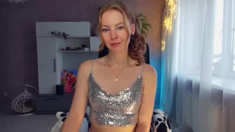 Snapshot of cuddle_kitten chatting on December 21, 7:13 am Alexia online show from December 21, 7:13 am