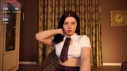 Ellie online show from January 14, 6:13 pm