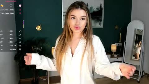 Silvia online show from April 16, 7:31 am