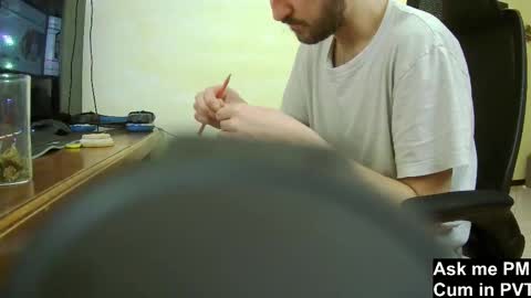 Snapshot of culonudo23 chatting on December 31, 12:21 am Leo online show from December 31, 12:21 am