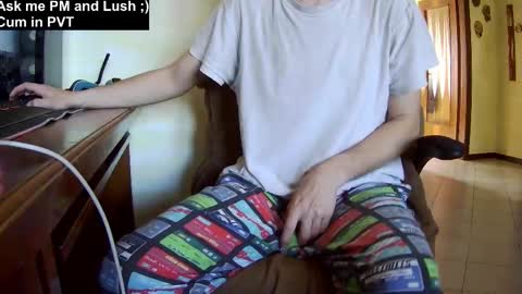 Snapshot of culonudo23 chatting on February 3, 8:46 am Leo online show from February 3, 8:46 am