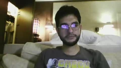 Snapshot of culturalclash1985 chatting on November 20, 9:09 am culturalclash1985 online show from November 20, 9:09 am