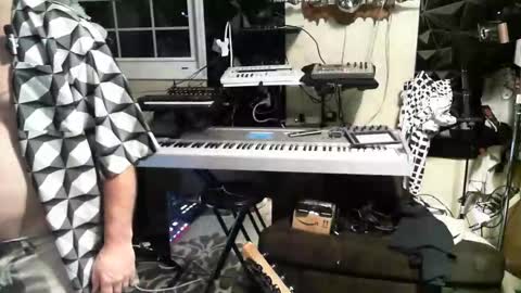 cum4me2i812 online show from February 3, 1:37 am