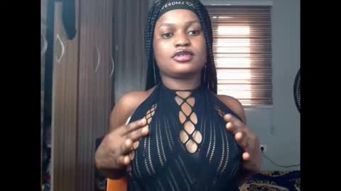 Snapshot of cum_ebony_petitxx chatting on February 6, 7:02 am cath online show from February 6, 7:02 am