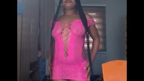 Snapshot of cum_ebony_petitxx chatting on February 14, 7:38 am cath online show from February 14, 7:38 am