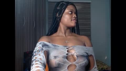 Snapshot of cum_ebony_petitxx chatting on February 17, 3:19 pm cath online show from February 17, 3:19 pm