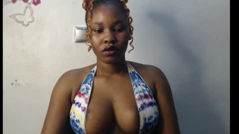 Snapshot of cum_ebony_xxxpetit chatting on June 25, 1:38 am Teeha online show from June 25, 1:38 am