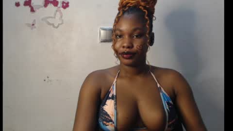 Snapshot of cum_ebony_xxxpetit chatting on June 30, 1:06 am Teeha online show from June 30, 1:06 am