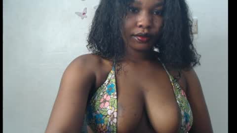 Snapshot of cum_ebony_xxxpetit chatting on July 7, 12:57 am Teeha online show from July 7, 12:57 am