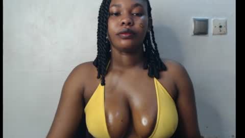 Snapshot of cum_ebony_xxxpetit chatting on July 22, 1:30 am Teeha online show from July 22, 1:30 am