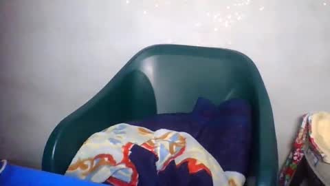 Snapshot of cum_girl_ chatting on April 15, 9:16 am cum_girl_ online show from April 15, 9:16 am