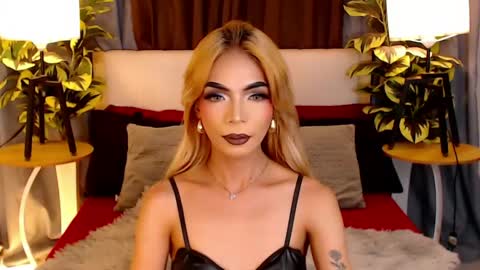 Snapshot of cum_ofdesire chatting on June 3, 7:33 am cum_ofdesire online show from June 3, 7:33 am