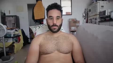 Snapshot of cuman15 chatting on February 1, 8:13 am Cuman online show from February 1, 8:13 am