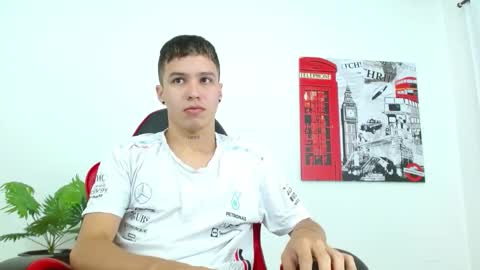 cumandres online show from September 19, 2:07 pm