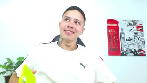 cumandres online show from April 1, 3:09 pm