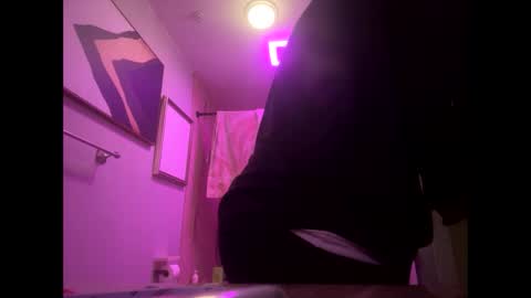 CuMAw3R online show from April 30, 10:32 am