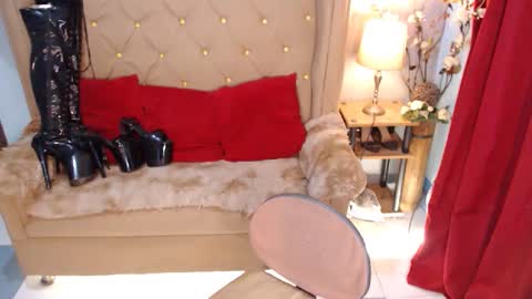 Snapshot of cumdisputedfia chatting on December 13, 2:32 am cumdisputedfia online show from December 13, 2:32 am