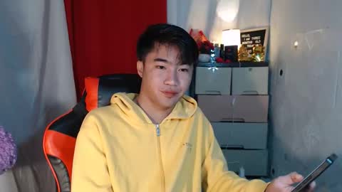 Snapshot of cumhavefun25 chatting on October 22, 11:26 pm ask me online show from October 22, 11:26 pm