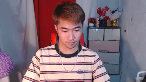 Snapshot of cumhavefun25 chatting on November 22, 12:04 pm ask me online show from November 22, 12:04 pm