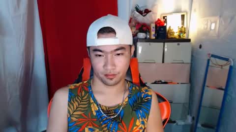 Snapshot of cumhavefun25 chatting on December 5, 6:59 pm ask me online show from December 5, 6:59 pm