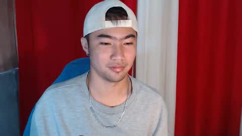 Snapshot of cumhavefun25 chatting on February 24, 9:24 pm ask me online show from February 24, 9:24 pm