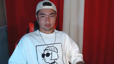 Snapshot of cumhavefun25 chatting on March 13, 8:43 am ask me online show from March 13, 8:43 am