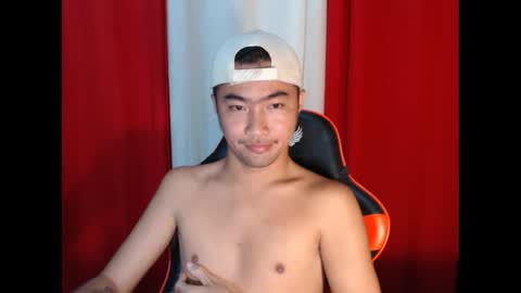 Snapshot of cumhavefun25 chatting on May 9, 10:04 pm ask me online show from May 9, 10:04 pm