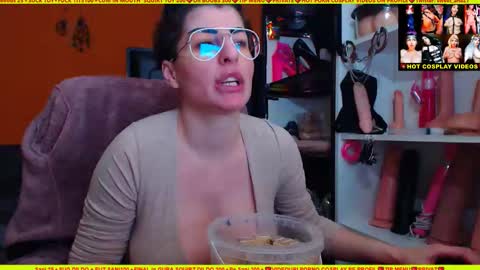 Snapshot of cuminmenowbby chatting on January 6, 3:19 pm cuminmenowbby online show from January 6, 3:19 pm