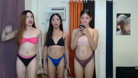 Snapshot of cummer_girls chatting on September 28, 5:02 am via medusa danna lerie scarlet online show from September 28, 5:02 am