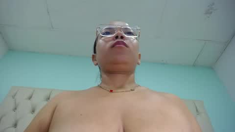 Snapshot of cumontitsxxx chatting on April 24, 11:23 am Cumontitsxxx online show from April 24, 11:23 am