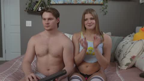 Marie and Tom online show from November 27, 10:12 pm