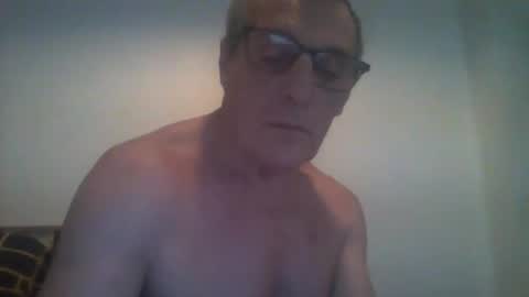 Snapshot of cumseeme002 chatting on January 18, 1:59 pm Alan online show from January 18, 1:59 pm