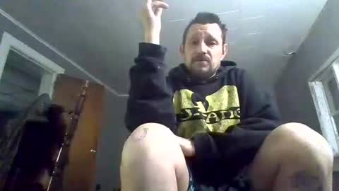 Snapshot of cuntreeboy68 chatting on February 24, 2:08 am Bash online show from February 24, 2:08 am