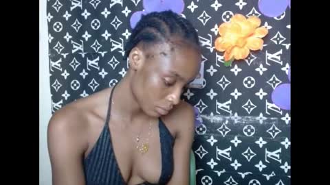 Snapshot of cupidxdoll chatting on February 9, 6:01 am cupidxdoll online show from February 9, 6:01 am