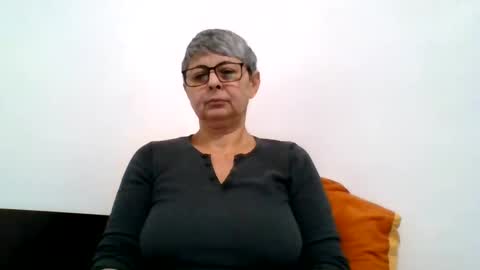 Snapshot of cuplu4346529860 chatting on December 31, 2:47 pm couple online show from December 31, 2:47 pm