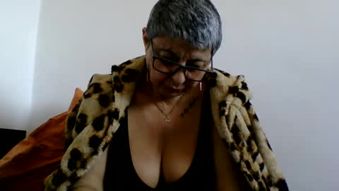 Snapshot of cuplu4346529860 chatting on March 5, 12:11 pm couple online show from March 5, 12:11 pm