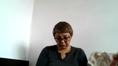 Snapshot of cuplu4346529860 chatting on November 4, 10:14 am couple online show from November 4, 10:14 am