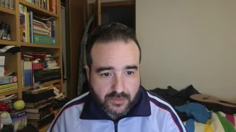 curiosillo1983 online show from April 9, 8:53 am